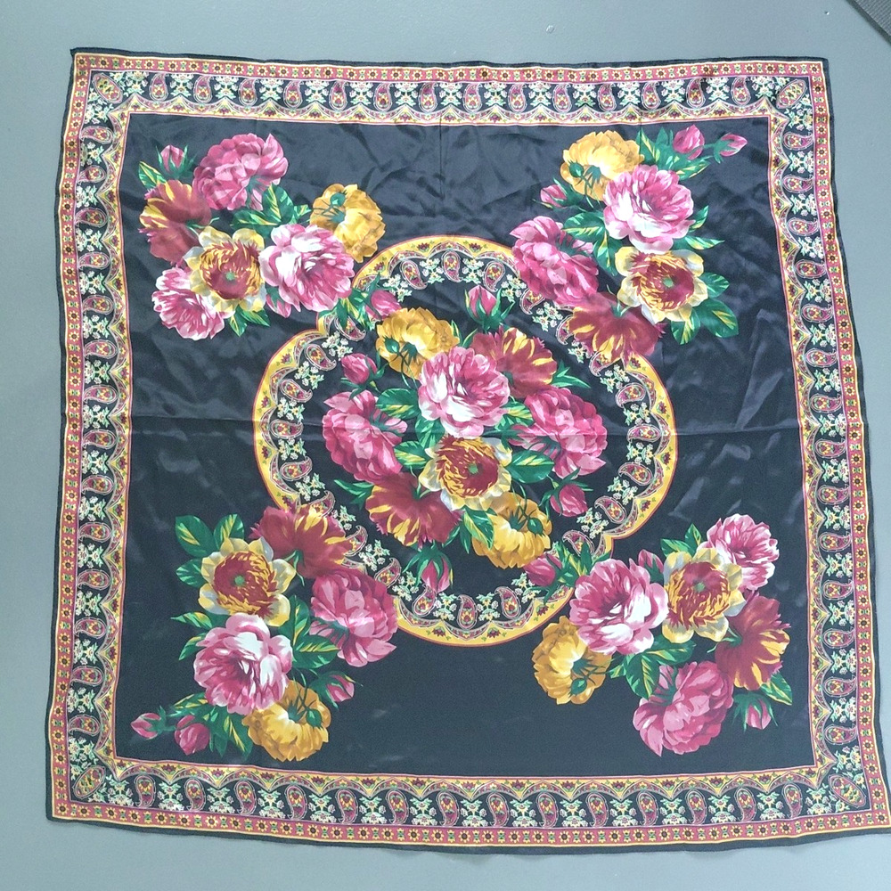 Liz Claiborne Silk Scarf Black Floral Roses Square Elegant Classic VTG Editorial